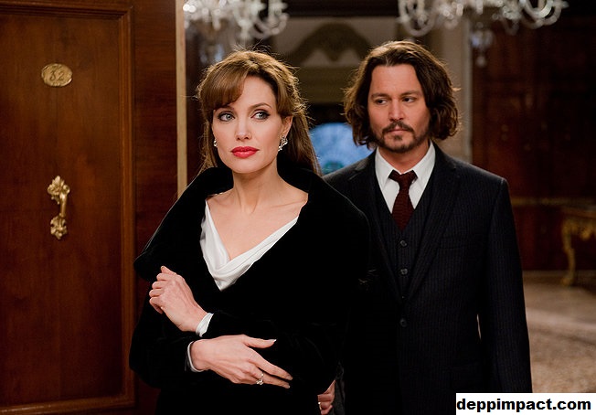 Angelina Jolie dan Johnny Depp Dikabarkan Tak Bisa Saling Berdiri Saat Syuting ‘The Tourist’