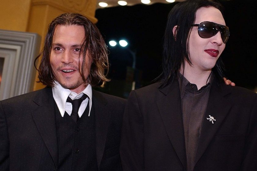 Mengapa Johnny Depp Memiliki Payudara Palsu Marilyn Manson